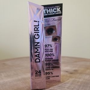 Too Faced Damn Girl Mascara*